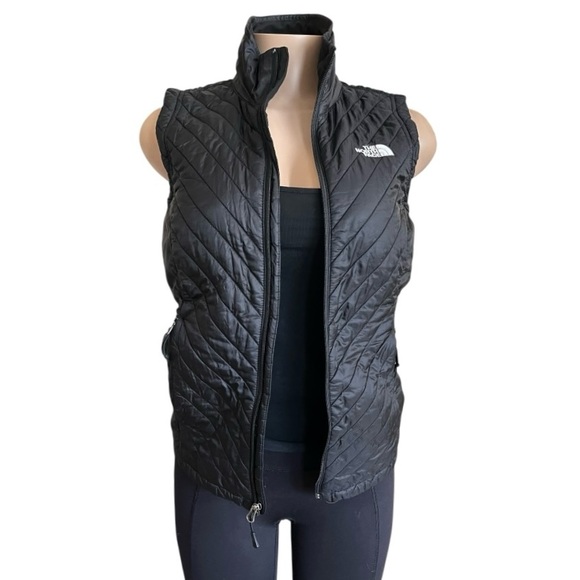 The North Face Women's Quilted Black Vest - Picture 2 of 8